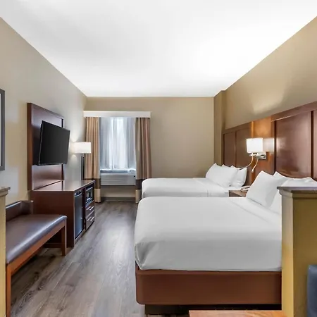 Comfort Suites At The University-2
