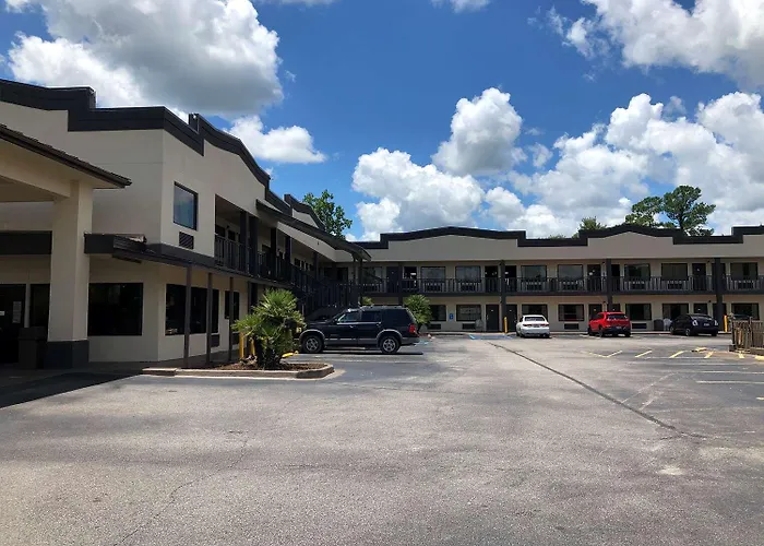 Beach Hotels Riverfront Inn Conway